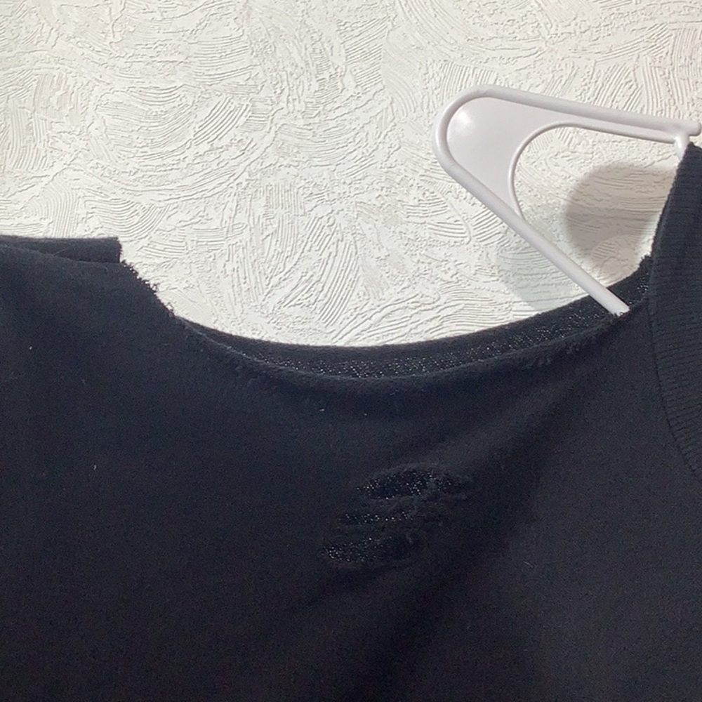 Derek Heart - Sz L - Super distressed - open back - Cold Shoulder Sweatshirt - Picture 3 of 5